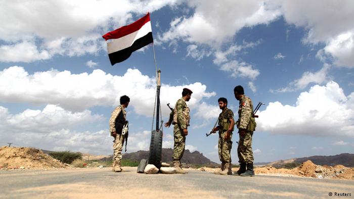 مصرع 5 جنود يمنيين في هجومين متزامنين للقاعدة 